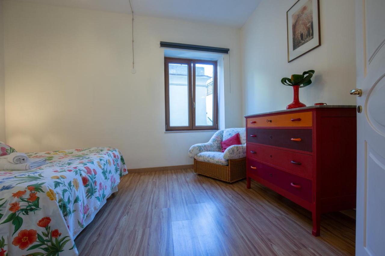 Villa La Quercia ميتا المظهر الخارجي الصورة