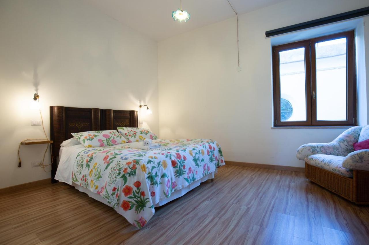 Villa La Quercia ميتا المظهر الخارجي الصورة
