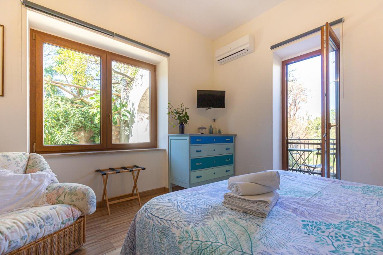 Villa La Quercia ميتا المظهر الخارجي الصورة