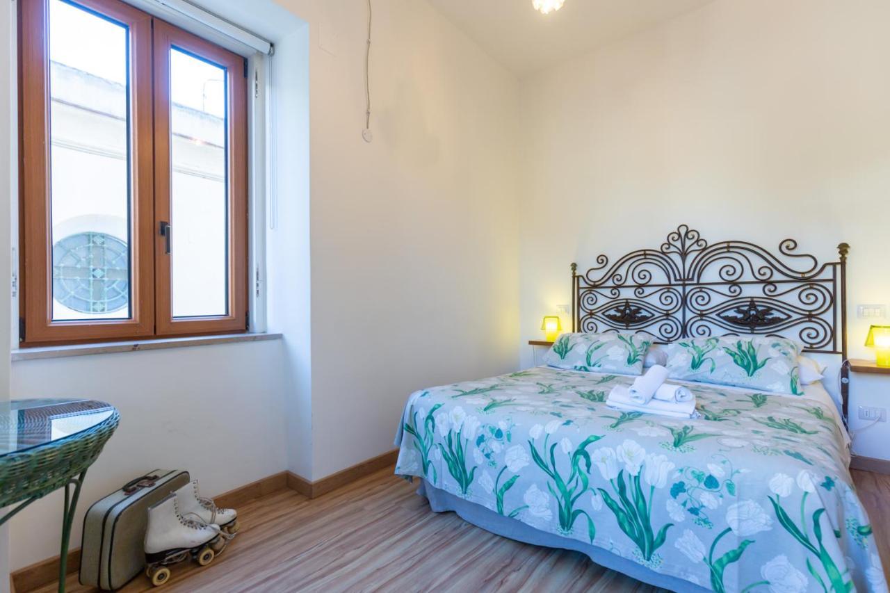 Villa La Quercia ميتا المظهر الخارجي الصورة