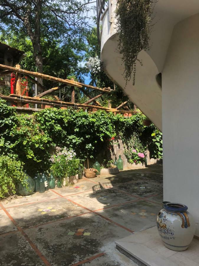 Villa La Quercia ميتا المظهر الخارجي الصورة