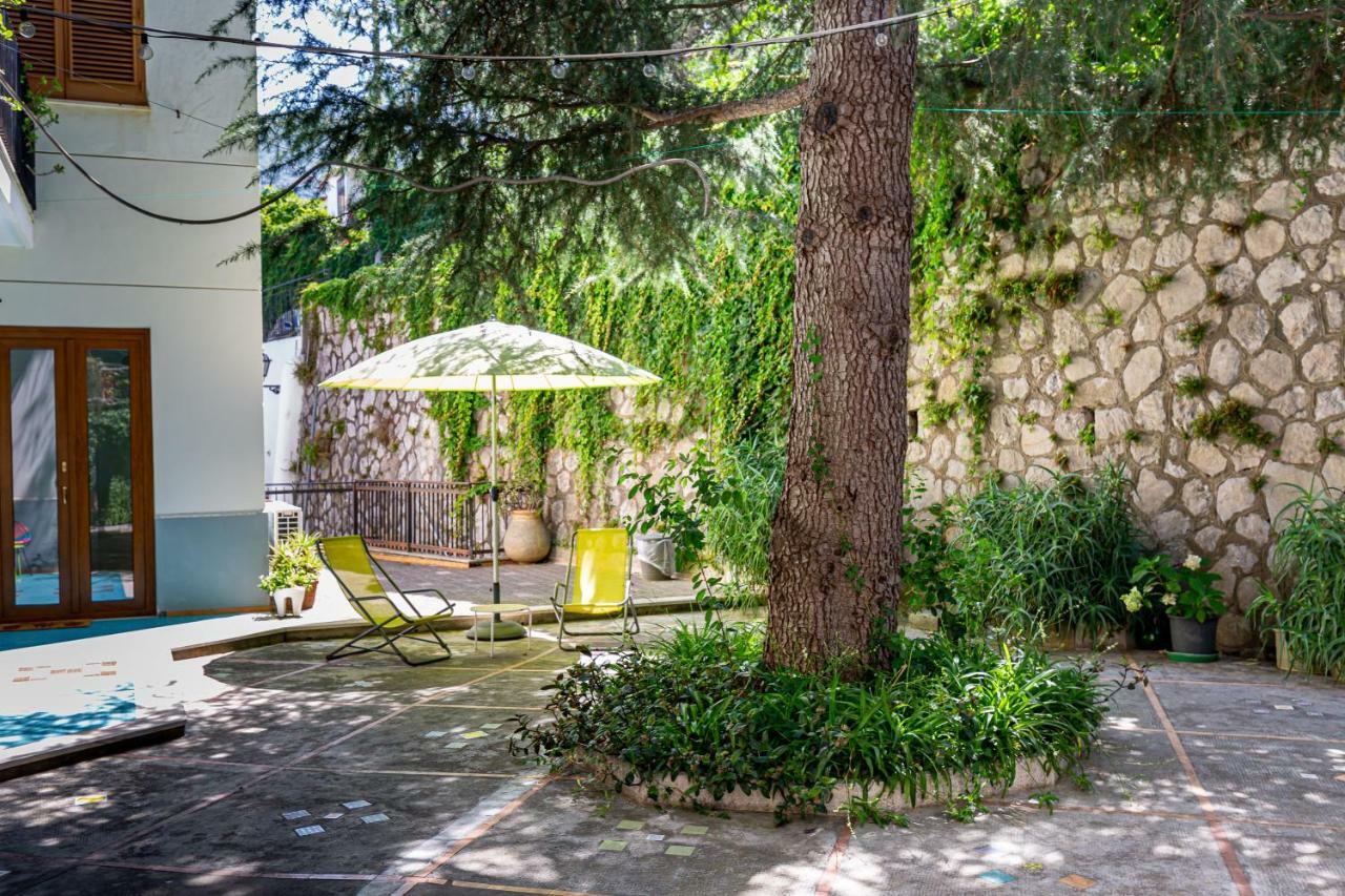 Villa La Quercia ميتا المظهر الخارجي الصورة